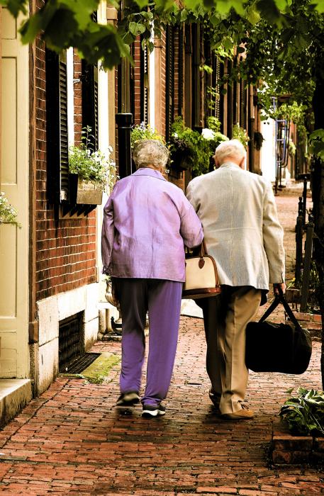 Going Home, Beacon Hill. Photograph by Dan Mangan Going Home, Beacon Hill. Photograph by Dan Mangan