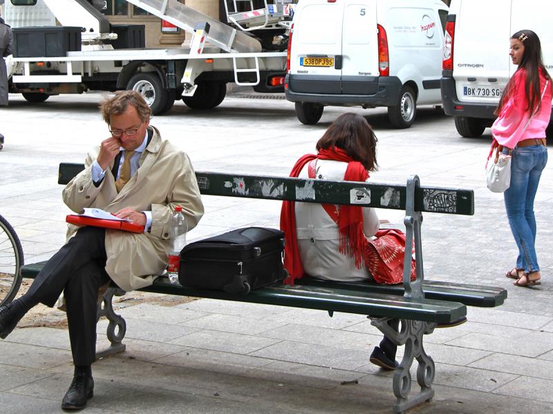 Repose in Red and White, Rue de l'Echelle, Paris, Rue de l'Echelle. Photograph by Dan Mangan