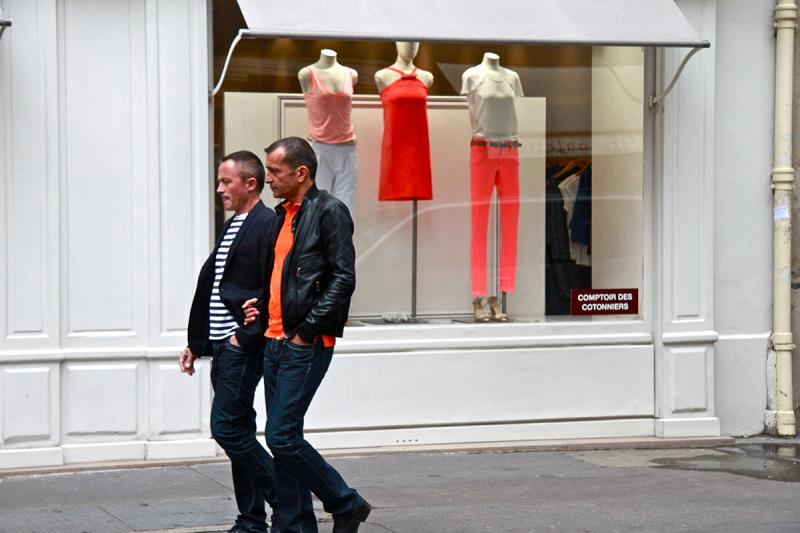 Shades of Orange, Rue des Francs-Bourgeois. Photograph by Dan Mangan